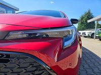 Neu Toyota Corolla 196 PS (144 kW) 2025 Karminarot Kombi