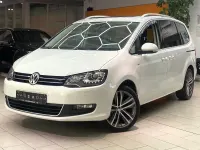 Gebraucht VW Sharan 140 PS (102 kW) 2014 Oryxweiß perlmutteffekt Van / Kleinbus