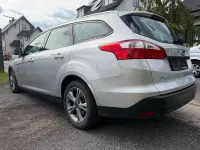 Gebraucht Ford Focus Trend 125 PS (91 kW) 2013 Silber Limousine