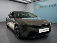 Neu Kia K4 150 PS (110 kW) 2026 Grau Kleinwagen