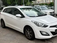 Gebraucht Hyundai i30 Trend 90 PS (66 kW) 2013 Weiß Kombi