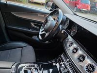 Second-hand Mercedes E300 306 CP (225 kW) 2020 Negru Berlinǎ