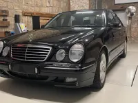 Gebraucht Mercedes E280 204 PS (150 kW) 1999 Schwarz Limousine