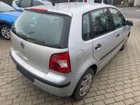 Gebraucht VW Polo Trendline 54 PS (39 kW) 2003 Silber Limousine