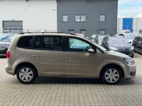 Gebraucht VW Touran Comfortline 105 PS (77 kW) 2012 Beige Van / Kleinbus