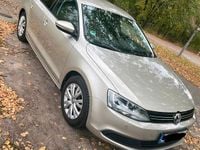 Gebraucht VW Jetta Comfortline 105 PS (77 kW) 2012 Grau Limousine