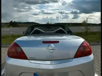 Gebraucht Opel Tigra 90 PS (66 kW) 2010 Silber Cabrio