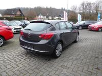 Gebraucht Opel Astra Active 116 PS (85 kW) 2013 Grau Limousine