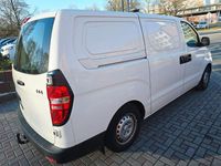 Gebraucht Hyundai H-1 170 PS (125 kW) 2011 Weiß Van / Kleinbus