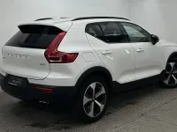 Gebraucht Volvo XC40 Plus 197 PS (144 kW) 2025 Crystal white SUV