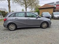 Gebraucht Mercedes B180 Style 122 PS (89 kW) 2015 Grau Van / Kleinbus
