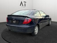 Gebraucht Mercedes C180 143 PS (105 kW) 2002 Blau Coupé