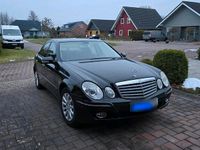 Second-hand Mercedes E200 184 CP (135 kW) 2006 Negru Berlinǎ