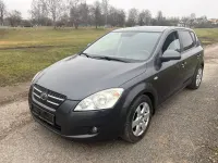 Gebraucht Kia Ceed 116 PS (85 kW) 2008 Grau Kleinwagen
