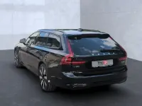 Gebraucht Volvo V90 Plus 349 PS (256 kW) 2025 Onyx black Kombi