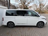 Second-hand VW Multivan 150 CP (110 kW) 2021 Alb Monovolum