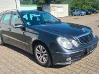 Gebraucht Mercedes E220 150 PS (110 kW) 2004 Grau Kombi