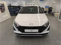 Neu Hyundai i20 Blackline 90 PS (66 kW) 2026 Weiß Kleinwagen