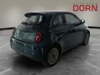 Neu Fiat 500 Icon 65 PS (47 kW) 2026 Ozean grün Limousine