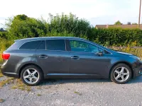 Gebraucht Toyota Avensis 146 PS (107 kW) 2014 Grau Kombi