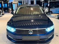 Gebraucht VW Passat 120 PS (88 kW) 2019 Blau Limousine