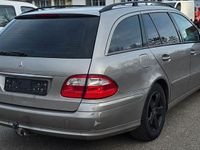 Gebraucht Mercedes E220 114 PS (83 kW) 2003 Grau Limousine