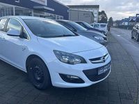 Gebraucht Opel Astra Edition 120 PS (88 kW) 2014 Other Limousine