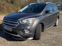 Gebraucht Ford Kuga Titanium 150 PS (110 kW) 2017 Grau SUV