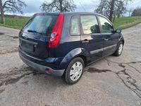 Gebraucht Ford Fiesta 60 PS (44 kW) 2005 Blau Kleinwagen