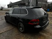 Usado VW Golf 105 HP (77 kW) 2011 Preto Monovolume