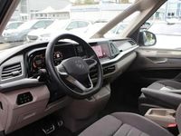 Second-hand VW Multivan Style 150 CP (110 kW) 2025 Argintiu Monovolum