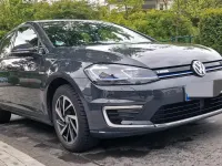 Gebraucht VW e-Golf 100 kW (136 PS) 2020 Grau Kleinwagen