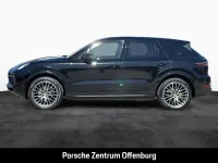 Second-hand Porsche Cayenne Platinum Edition 340 CP (250 kW) 2023 Negru SUV