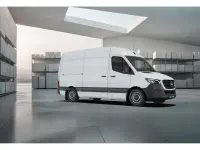Gebraucht Mercedes Sprinter 190 PS (139 kW) 2025 Arktikweiß Van