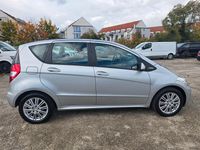 Gebraucht Mercedes A200 136 PS (100 kW) 2012 Silber Kleinwagen