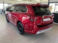 Gebraucht Mitsubishi Outlander Plus 223 PS (164 kW) 2020 Rot SUV