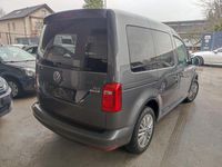 Gebraucht VW Caddy Comfortline 150 PS (110 kW) 2016 Grau Van / Kleinbus