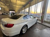 Gebraucht BMW 520 184 PS (135 kW) 2010 Weiß Limousine