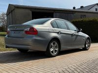 Gebraucht BMW 318 143 PS (105 kW) 2008 Grau Limousine