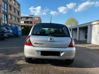 Gebraucht Renault Clio II 58 PS (42 kW) 2008 Silber Kleinwagen