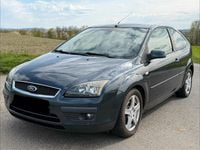 Gebraucht Ford Focus Titanium 100 PS (73 kW) 2007 Grau Coupé
