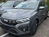 Neu Dacia Sandero Expression 101 PS (74 kW) 2025 Grün Kleinwagen