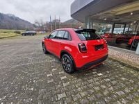 Gebraucht Fiat 600 101 PS (74 kW) 2024 Rot SUV