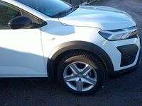 Gebraucht Dacia Sandero Essentiel 91 PS (66 kW) 2025 Weiß Limousine