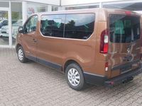 Gebraucht Renault Trafic Expression 145 PS (106 kW) 2015 Kupferbraun Van / Kleinbus