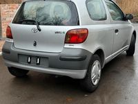 Gebraucht Toyota Yaris 65 PS (47 kW) 2003 Grau Kleinwagen