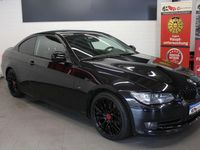 Gebraucht BMW 318 143 PS (105 kW) 2012 Black sapphire metallic Coupé