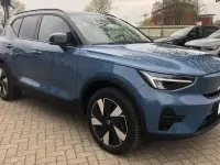 Gebraucht Volvo EX40 Plus 185 kW (252 PS) 2025 Blau SUV
