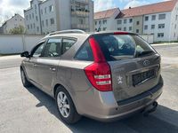 Gebraucht Kia Ceed Sportswagon EX 109 PS (80 kW) 2008 Beige Kombi