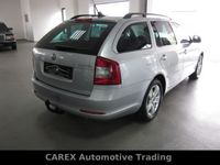 Gebraucht Skoda Octavia Elegance 140 PS (102 kW) 2013 Silber metallic Kombi